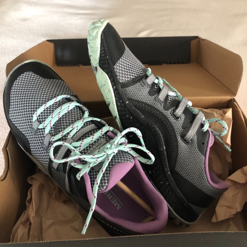 Merrell women's size 7 Trail Glove 6 Running Shoes